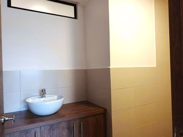 DEPARTAMENTO POR ESTRENAR EN VENTA. CENTRO DE AMBATO