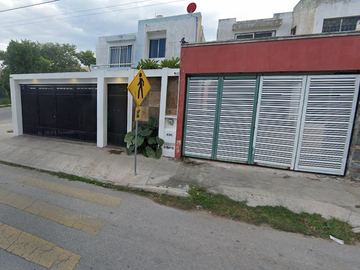 -Casa en Remate Bancario-Calle 81, Diamante Paseos de Opichén, Mérida, Yucatán