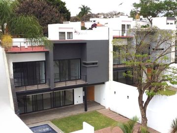 CASA NUEVA CON ALBERCA PRIVADA DENTRO DE CONDOMINIO EN DELICIAS CUERNAVACA
