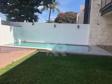 CASA NUEVA CON ALBERCA PRIVADA DENTRO DE CONDOMINIO EN DELICIAS CUERNAVACA