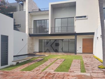 CASA NUEVA CON ALBERCA PRIVADA DENTRO DE CONDOMINIO EN DELICIAS CUERNAVACA