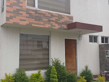 DE VENTA CASA EN EL VALLE DE LOS CHILLOS