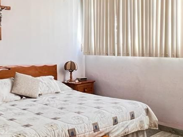 VENTA DE CASA CON PISCINA EN REFORMA, CUERNAVACA, MORELOS.