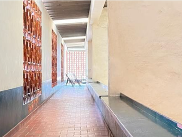 VENTA DE CASA CON PISCINA EN REFORMA, CUERNAVACA, MORELOS.