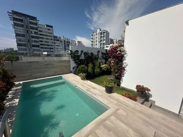 PENTHOUSE EN VENTA EN SAN ISIDRO FRENTE A PARQUE CON TERRAZA
