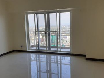 Ready for Occupancy 3 Bedroom Unit with Parking in Lumiere Residences