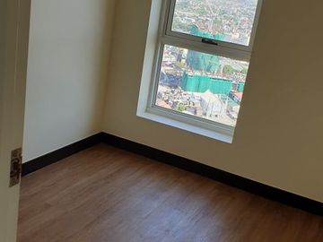 Ready for Occupancy 3 Bedroom Unit with Parking in Lumiere Residences