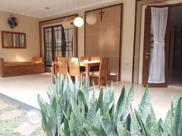 Disewakan Rumah Vermont Parkland BSD City Tangerang Selatan Besar Furnished Lengkap Bagus Murah Siap Huni