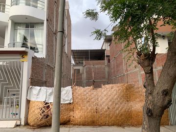 VENDO TERRENO FRENTE A PARQUE EN LA  URB. SANTA MARIA DEL PINAR