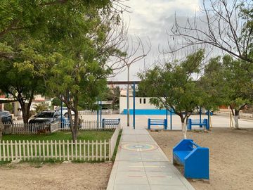 VENDO TERRENO FRENTE A PARQUE EN LA  URB. SANTA MARIA DEL PINAR