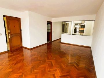 Departamento En Venta Us$ 167,000 San Borja Mas Us$ 18,000 De Estacionamiento Lineal Doble