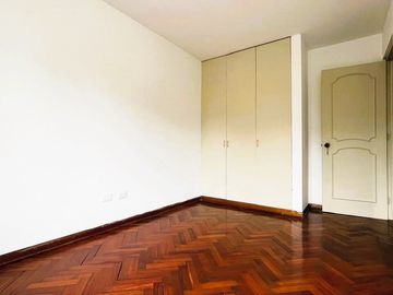 Departamento En Venta Us$ 167,000 San Borja Mas Us$ 18,000 De Estacionamiento Lineal Doble