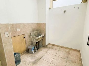 Departamento En Venta Us$ 167,000 San Borja Mas Us$ 18,000 De Estacionamiento Lineal Doble