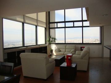 PENTHOUSE VISTA  ESPECTACULAR A LA CIUDAD Y LOS ARCOS DE 2 PLANTAS  EN LOMA DORADA