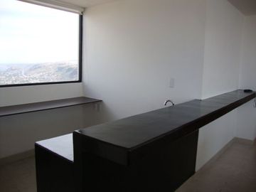 PENTHOUSE VISTA  ESPECTACULAR A LA CIUDAD Y LOS ARCOS DE 2 PLANTAS  EN LOMA DORADA