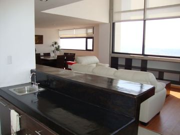 PENTHOUSE VISTA  ESPECTACULAR A LA CIUDAD Y LOS ARCOS DE 2 PLANTAS  EN LOMA DORADA