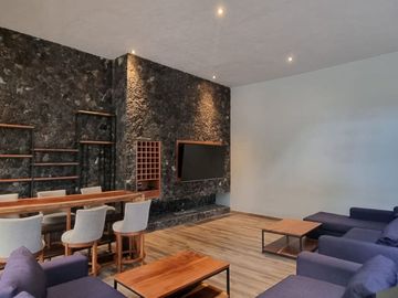 CASA MODERNA EN VENTA, CON VISTA AL BOSQUE