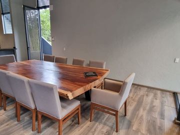 CASA MODERNA EN VENTA, CON VISTA AL BOSQUE