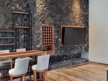 CASA MODERNA EN VENTA, CON VISTA AL BOSQUE