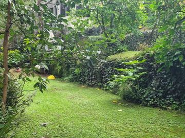 CASA MODERNA EN VENTA, CON VISTA AL BOSQUE