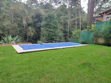 CASA MODERNA EN VENTA, CON VISTA AL BOSQUE