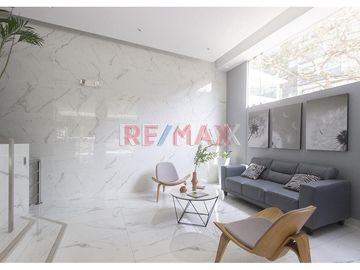 ¡Se Vende Hermoso Departamento En Lince!