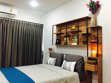 TOWN HOME in Chonburi locate right at park front