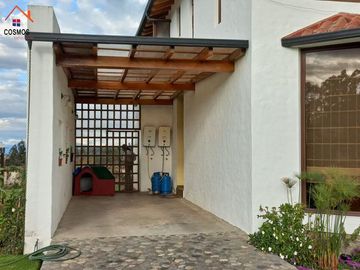 Casa de venta en Otavalo sector Quichinche