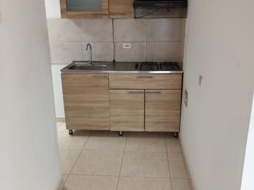SE VENDE EDIFICIO RENTABLE Y  ESQUINERO DE 5 PISOS  B/ UNIR II BOGOTA COLOMBIA