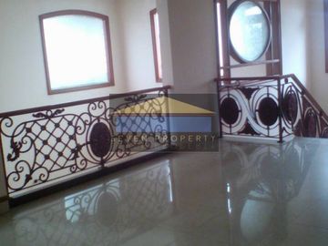 Rumah Mewah Siap Huni Harga Nego di Raffless Hills Cibubur P3.245/23