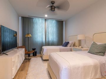 Departamento con vista al campo de golf y lago, en Yucatan Country Club, venta Mérida.