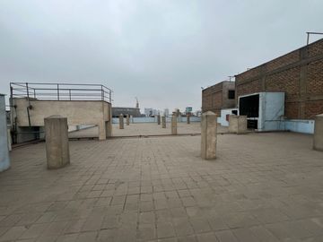 VENTA DE LOCAL COMERCIAL EN LA VICTORIA