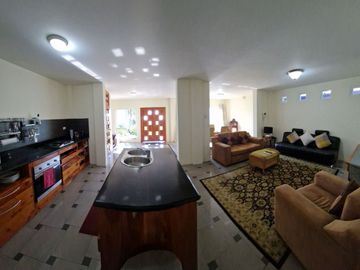 casa frente al mar de venta en Crucita