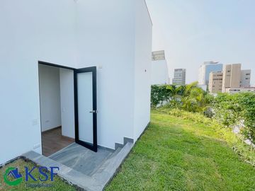 VTA ESTRENO DUPLEX 3 DORM AT 157M2 EN CORAZÓN DE MIRAFLORES – ALT. CDRA. 4 CALLE BERLÍN