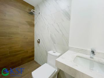 VTA ESTRENO DUPLEX 3 DORM AT 157M2 EN CORAZÓN DE MIRAFLORES – ALT. CDRA. 4 CALLE BERLÍN