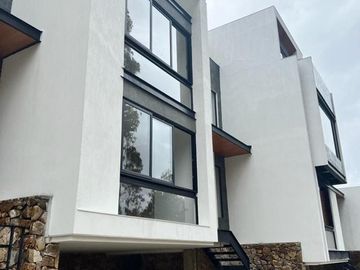 Exclusiva villa en venta por estrenar, sector Rio Amarillo $149.000dlrs.