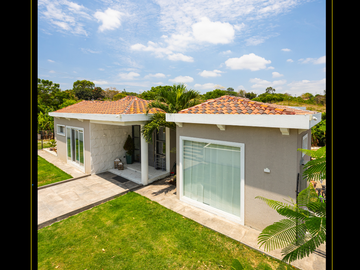 Casa Campestre Moderna: Estilo Natural, Full Relax y Lujo