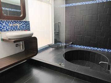 VENTA de  PENTHOUSE MUY BUEN PRECIO, EXCELENTE UBICACION