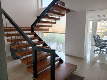 VENTA de  PENTHOUSE MUY BUEN PRECIO, EXCELENTE UBICACION