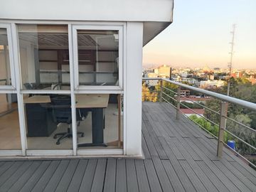 VENTA de  PENTHOUSE MUY BUEN PRECIO, EXCELENTE UBICACION