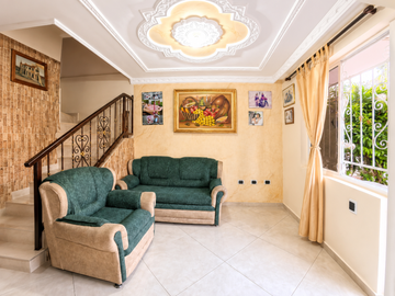 Casa en Venta en Piedecuesta
Área del lote: 54 m²
Área construida: 162 m²
Estrato 4

Características