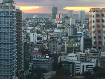 One(1) BR Loft type ETON Residences at Greenbelt