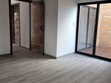 Dúplex de venta por el Colegio Bilingue, cerca del Río Yanuncay