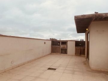 Ocasión por viaje! vendo de Dúplex  405m2 en el Derby - Surco
