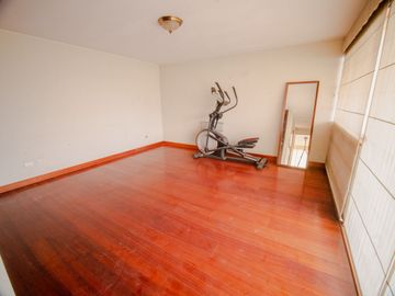 Ocasión por viaje! vendo de Dúplex  405m2 en el Derby - Surco