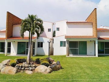 VENTA DE CASA LOFT EN CONDOMINIO DE 18 CASAS CON ALBERCA EN YECAPIXTLA, MORELOS