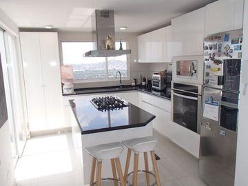 Casa minimalista en venta en Mayorazgos del Bosque, Atizapán de Zaragoza, Estado de México