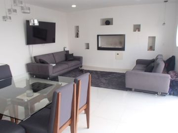 Casa minimalista en venta en Mayorazgos del Bosque, Atizapán de Zaragoza, Estado de México