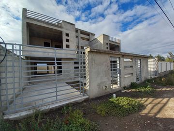 CASA EN OBRA GRIS ECU 911