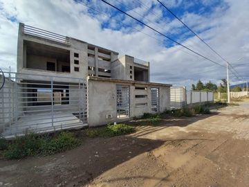 CASA EN OBRA GRIS ECU 911